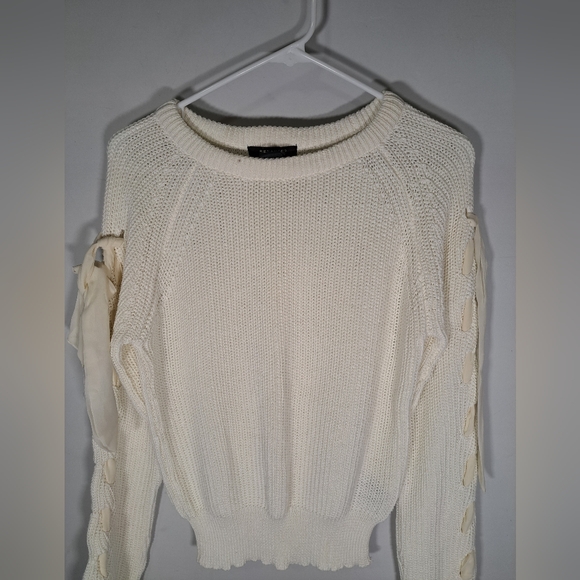 Revamped Off-white Knit Long Sleeve Sweatshirt with Bow on Sleeves Size Large - Picture 3 of 9